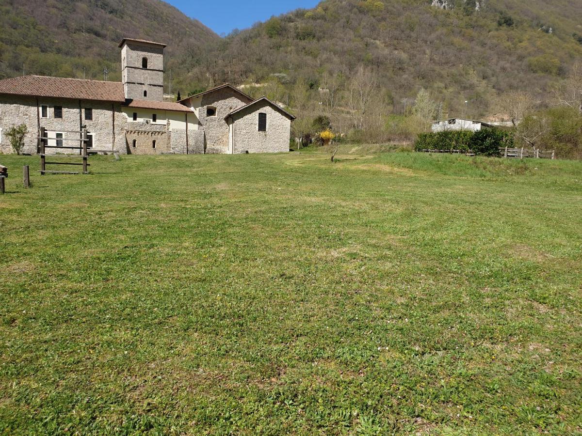 Hotel Abbazia Ss. Quirico E Giulitta à Micigliano Extérieur photo