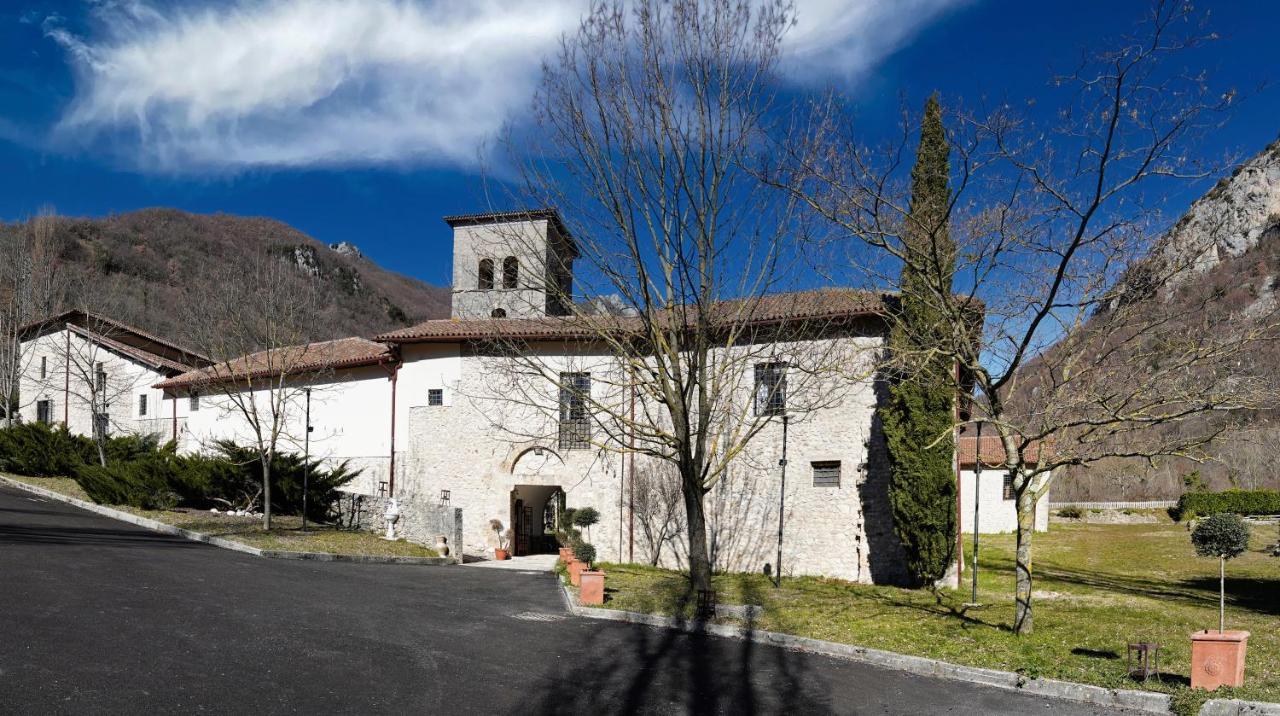 Hotel Abbazia Ss. Quirico E Giulitta à Micigliano Extérieur photo