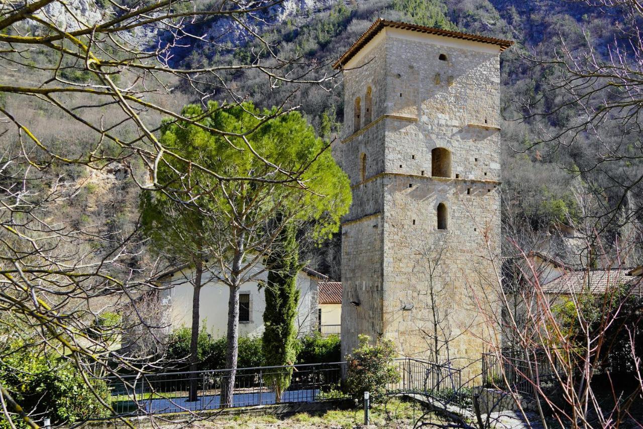 Hotel Abbazia Ss. Quirico E Giulitta à Micigliano Extérieur photo