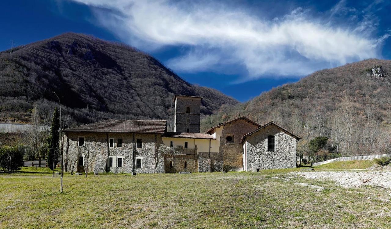Hotel Abbazia Ss. Quirico E Giulitta à Micigliano Extérieur photo