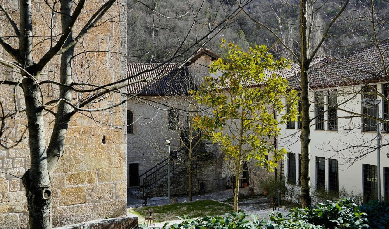 Hotel Abbazia Ss. Quirico E Giulitta à Micigliano Extérieur photo